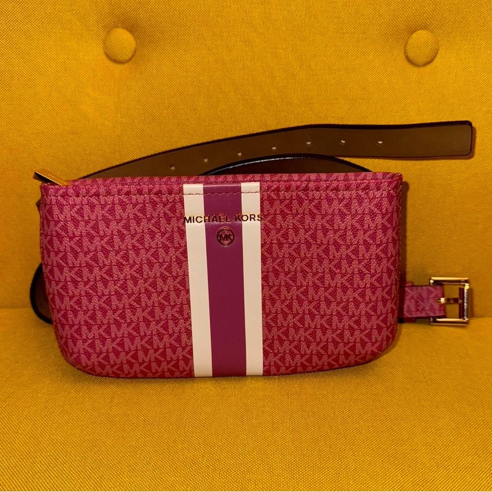 Mickael Kors Leather women’s pink waist bag